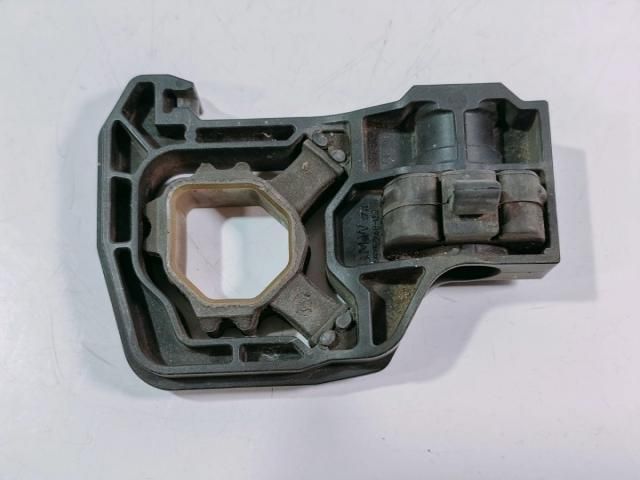 bontott BMW 5 F10 Vízhűtő Radiátor Tartó