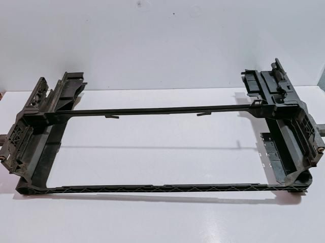 bontott BMW 5 F10 Vízhűtő Radiátor Tartó