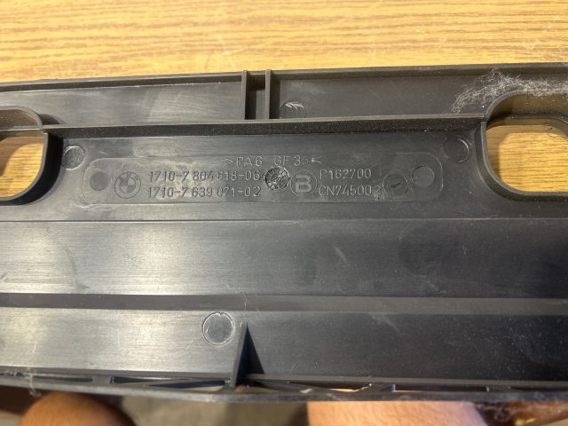 bontott BMW 5 F10 Vízhűtő Radiátor Tartó