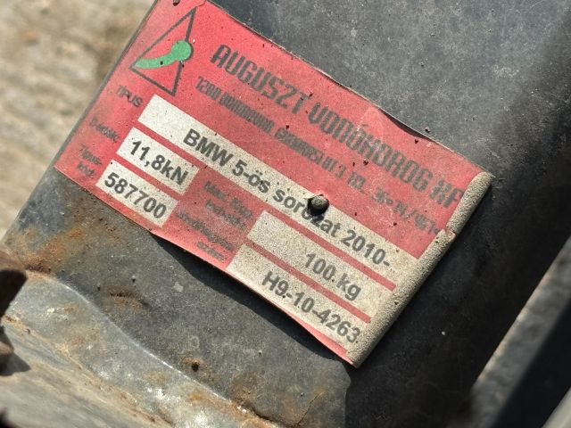 bontott BMW 5 F10 Vonóhorog