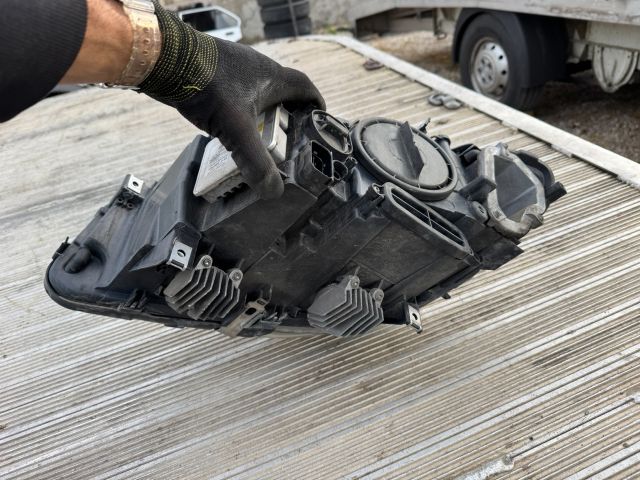 bontott BMW 5 F10 Xenon Fényszóró Pár