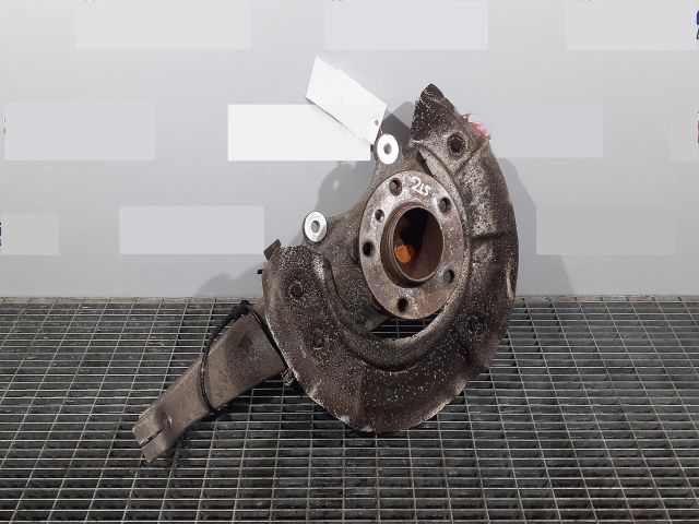 bontott BMW 5 F11 Bal első Csonkállvány