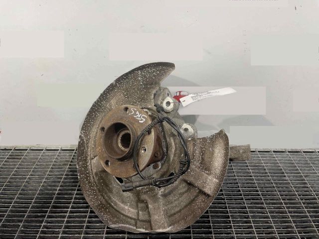 bontott BMW 5 F11 Bal hátsó Csonkállvány