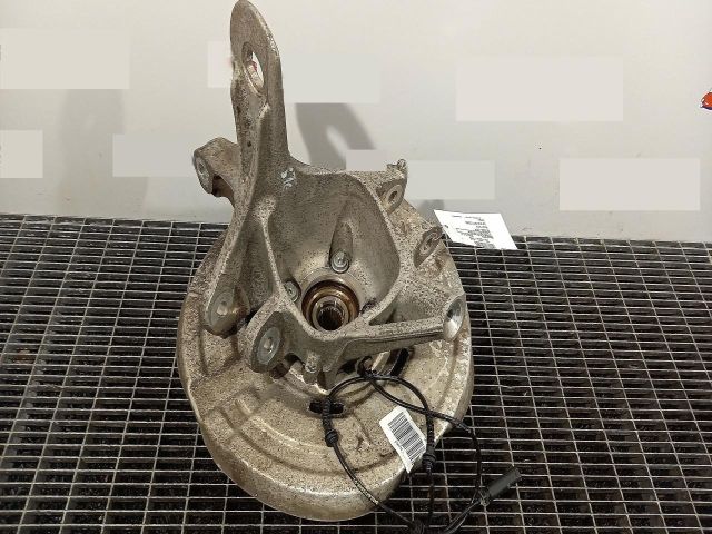 bontott BMW 5 F11 Bal hátsó Csonkállvány