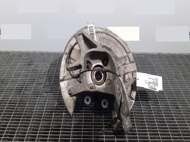 bontott BMW 5 F11 Bal hátsó Csonkállvány