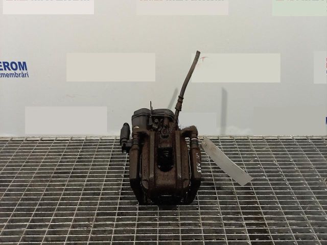 bontott BMW 5 F11 Bal hátsó Féknyereg Munkahengerrel