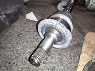 bontott BMW 5 F11 Bal hátsó Féltengely