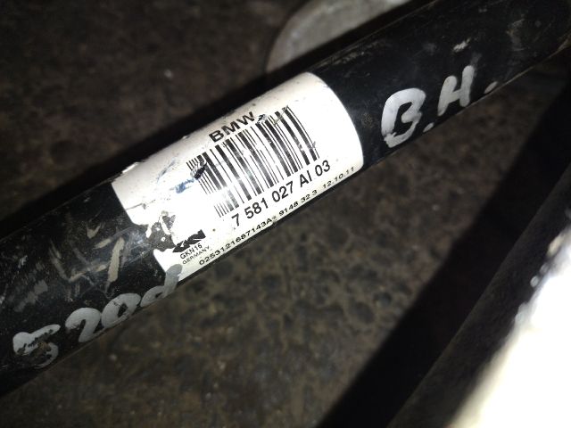 bontott BMW 5 F11 Bal hátsó Féltengely