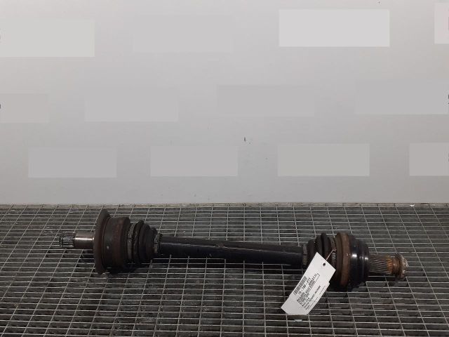 bontott BMW 5 F11 Bal hátsó Féltengely