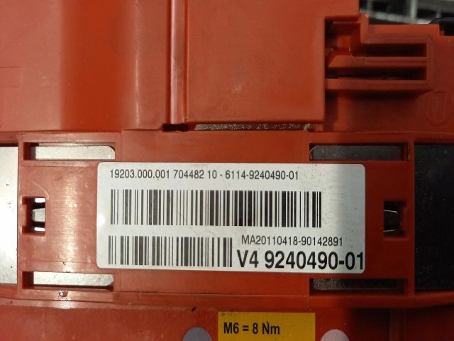 bontott BMW 5 F11 Biztosítéktábla Motortér