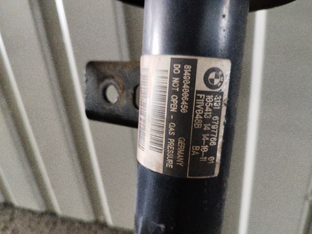 bontott BMW 5 F11 Első Lengéscsillapító Pár