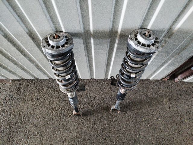 bontott BMW 5 F11 Első Lengéscsillapító Pár