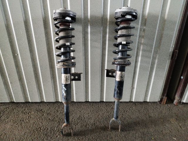 bontott BMW 5 F11 Első Lengéscsillapító Pár