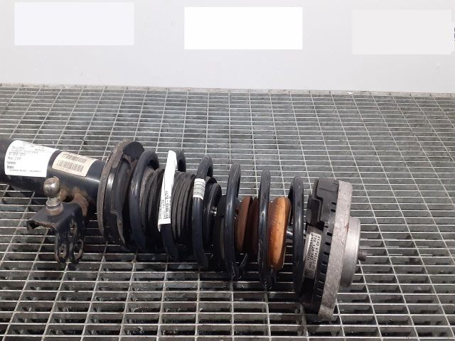 bontott BMW 5 F11 Első Rugó