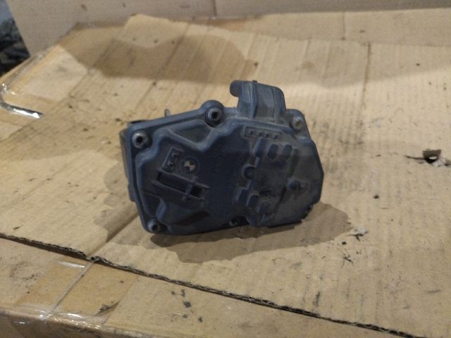 bontott BMW 5 F11 Fojtószelep (Elektromos)