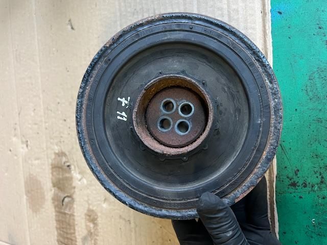 bontott BMW 5 F11 Főtengely Szíjtárcsa