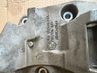bontott BMW 5 F11 Generátor Tartó Bak