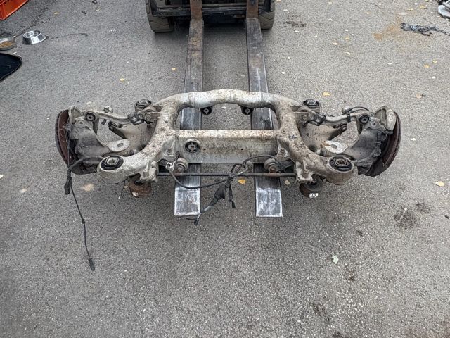 bontott BMW 5 F11 Hátsó Futómű (Részeivel)