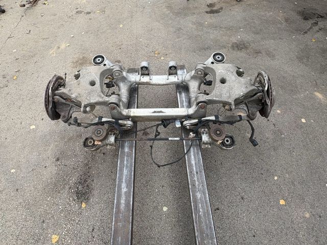 bontott BMW 5 F11 Hátsó Futómű (Részeivel)