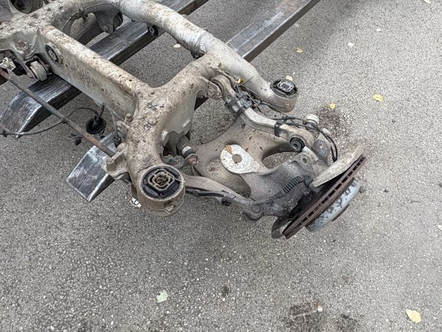 bontott BMW 5 F11 Hátsó Futómű (Részeivel)