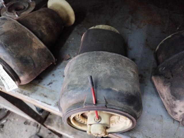 bontott BMW 5 F11 Hátsó Rugó