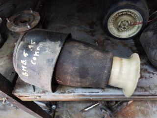 bontott BMW 5 F11 Hátsó Rugó