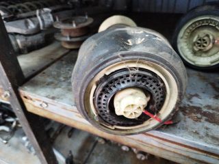 bontott BMW 5 F11 Hátsó Rugó