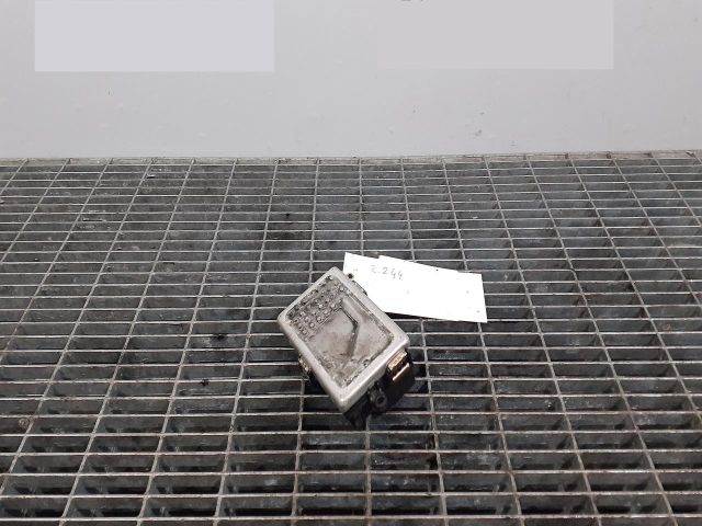 bontott BMW 5 F11 Hűtőventilátor Relé