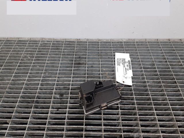 bontott BMW 5 F11 Hűtőventilátor Relé