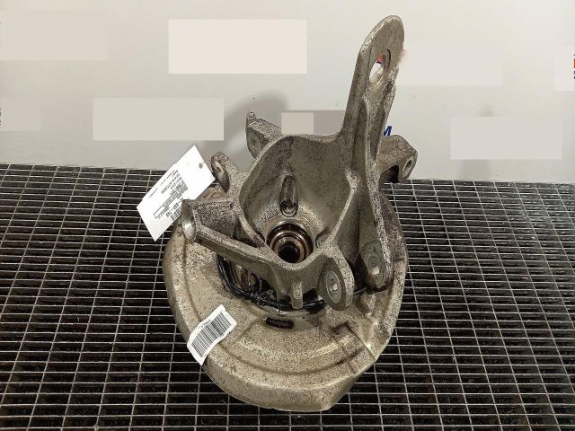 bontott BMW 5 F11 Jobb hátsó Csonkállvány