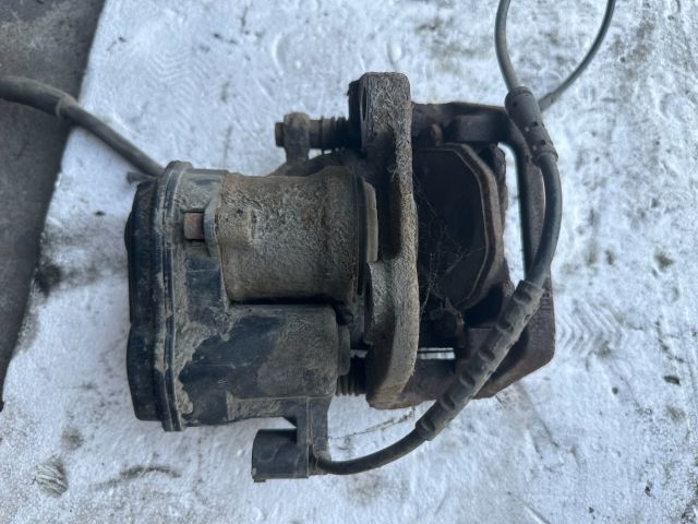 bontott BMW 5 F11 Jobb hátsó Féknyereg Munkahengerrel