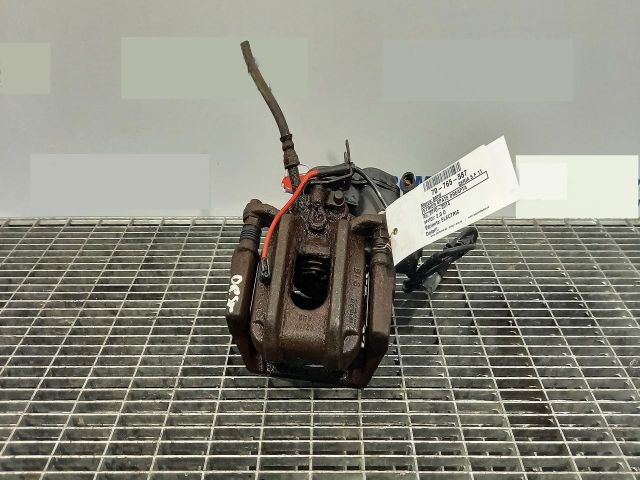 bontott BMW 5 F11 Jobb hátsó Féknyereg Munkahengerrel