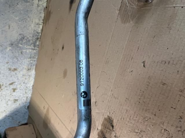 bontott BMW 5 F11 Klíma Cső