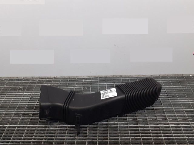 bontott BMW 5 F11 Légbeömlő Cső