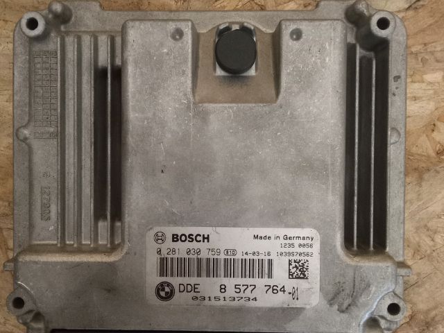 bontott BMW 5 F11 Motorvezérlő