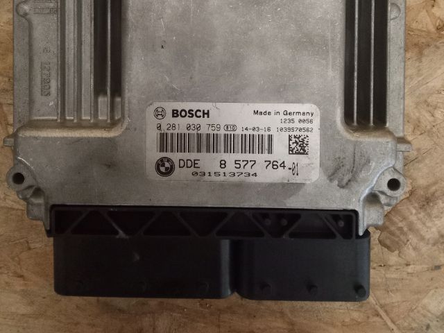 bontott BMW 5 F11 Motorvezérlő