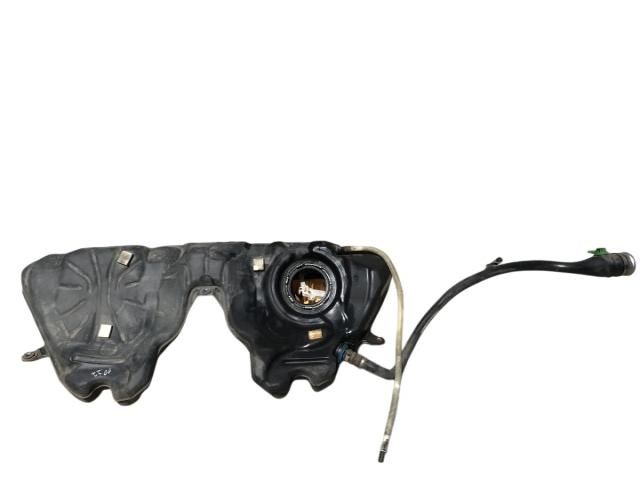 bontott BMW 5 F11 Tank