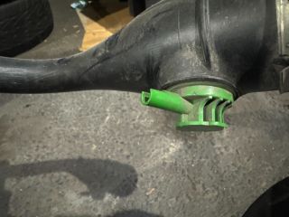 bontott BMW 5 F11 Tank