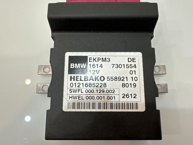 bontott BMW 5 F11 Üzemanyag Szivattyú Relé