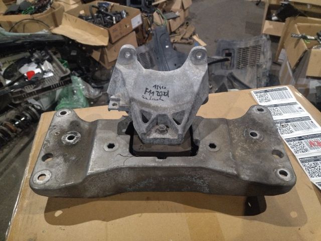 bontott BMW 5 F11 Váltó Tartó Bak (Pozíciófüggetlen)