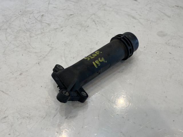 bontott BMW 5 F11 Vízcső