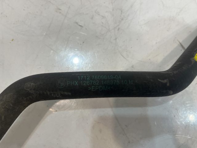 bontott BMW 5 F11 Vízcső