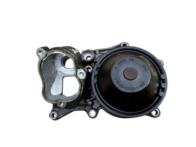 bontott BMW 5 F11 Vízpumpa