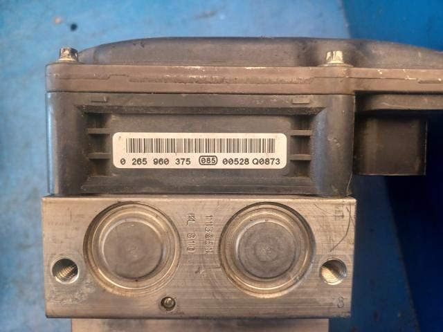 bontott BMW 5 F11 ABS Kocka