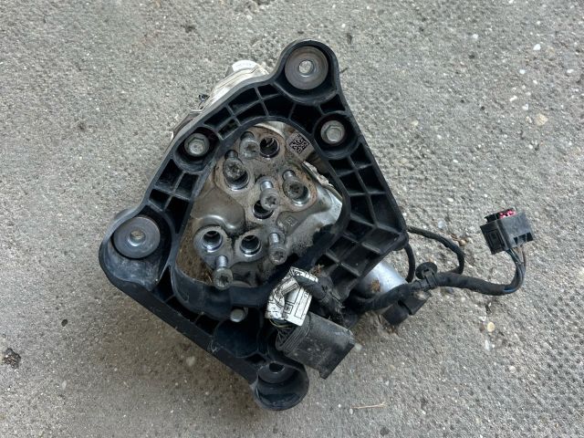 bontott BMW 5 F11 Aktív Futómű Hidraulikus Szeleptömb