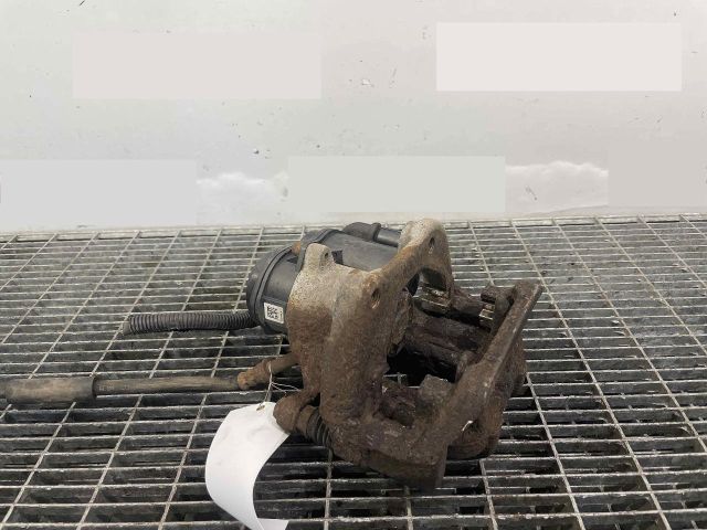 bontott BMW 5 F11 Bal hátsó Féknyereg Munkahengerrel