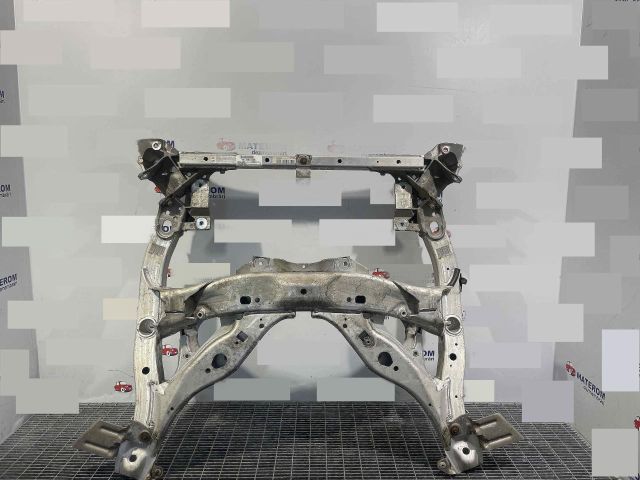 bontott BMW 5 F11 Első Bölcső