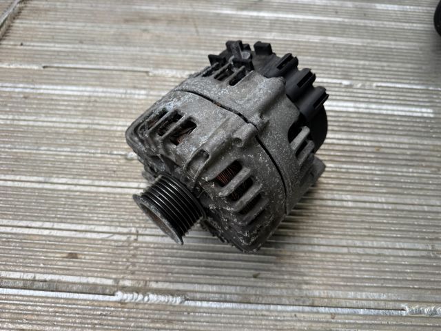 bontott BMW 5 F11 Generátor