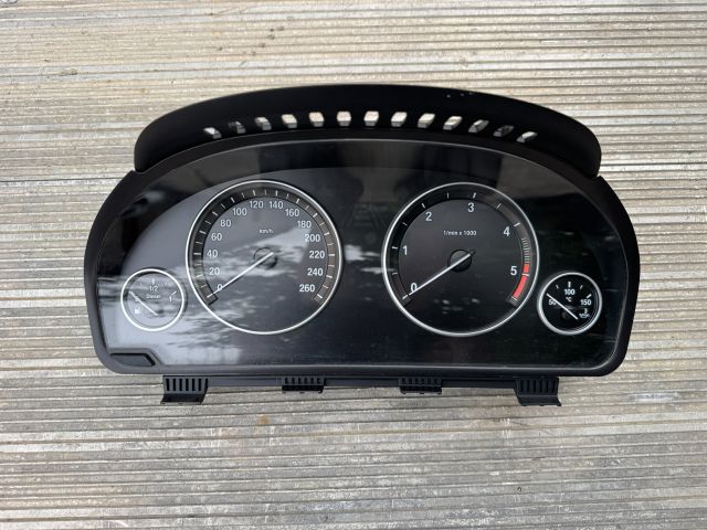 bontott BMW 5 F11 Kilométeróra