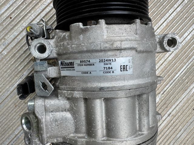 bontott BMW 5 F11 Klímakompresszor